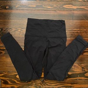 Black lululemon mesh leggings